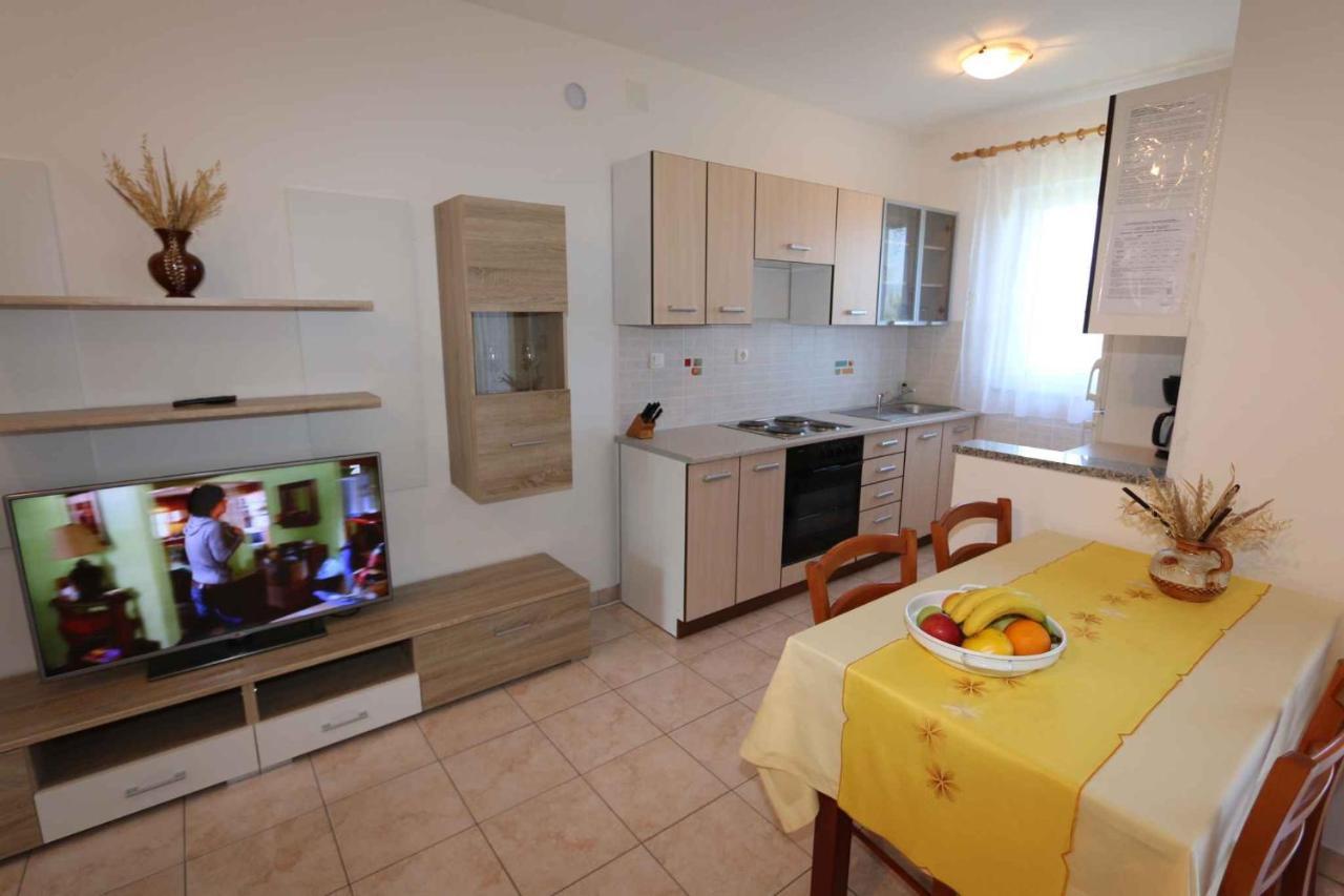Apartment In Silo/insel Krk 13430 Silo (Krk)