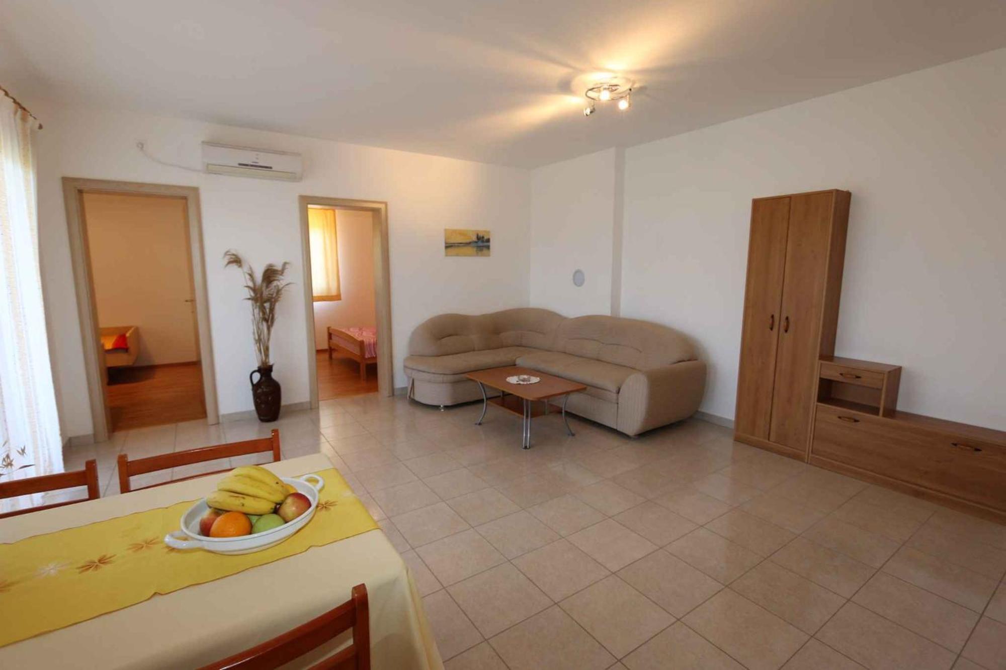 Apartment In Silo/insel Krk 13430 *